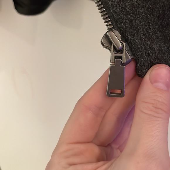 Gorgeous women’s 100% wool Elie Tahari winter coat. - Picture 14 of 16